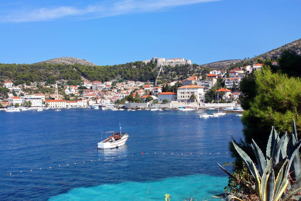 Apartments By The Sea Hvar - 10430 Хвар Экстерьер фото